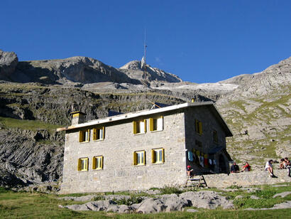 Refuge Góriz (Crédit photo François Brès) Refuge Góriz (Crédit photo François Brès)