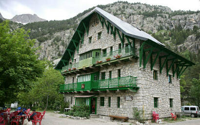 Refugio Panticosa / Casa de Piedra (Crédit photo alberguesyrefugiosdearagon.com) Refugio Panticosa / Casa de Piedra (Crédit photo alberguesyrefugiosdearagon.com)