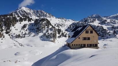 Refugio Colomèrs (Crédit photo Bruno Calvino) Refugio Colomèrs (Crédit photo Bruno Calvino)